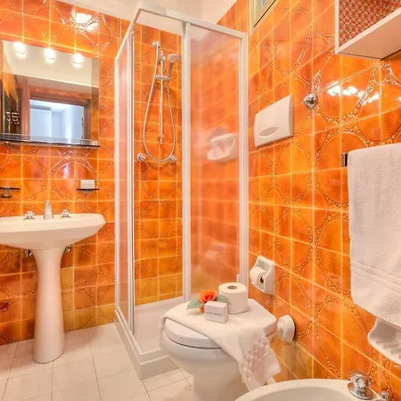 Casa Emma With Sea Glimpse - Happy *