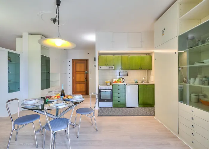 Апартаменты Casa Emma With Sea Glimpse - Happy Санремо