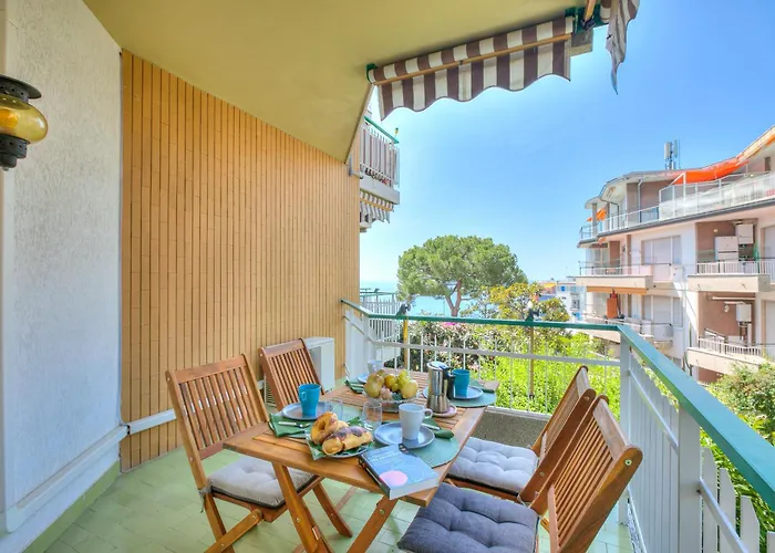 Casa Emma With Sea Glimpse - Happy Апартаменты Санремо