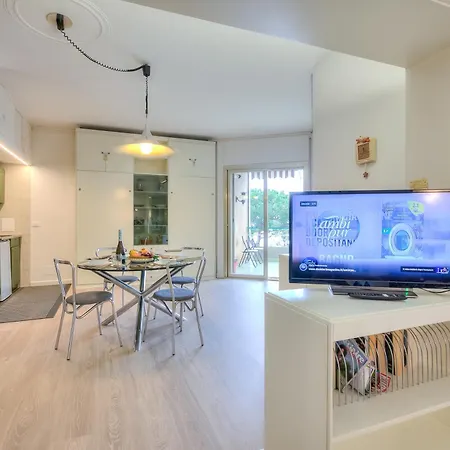 Casa Emma With Sea Glimpse - Happy Apartment Sanremo